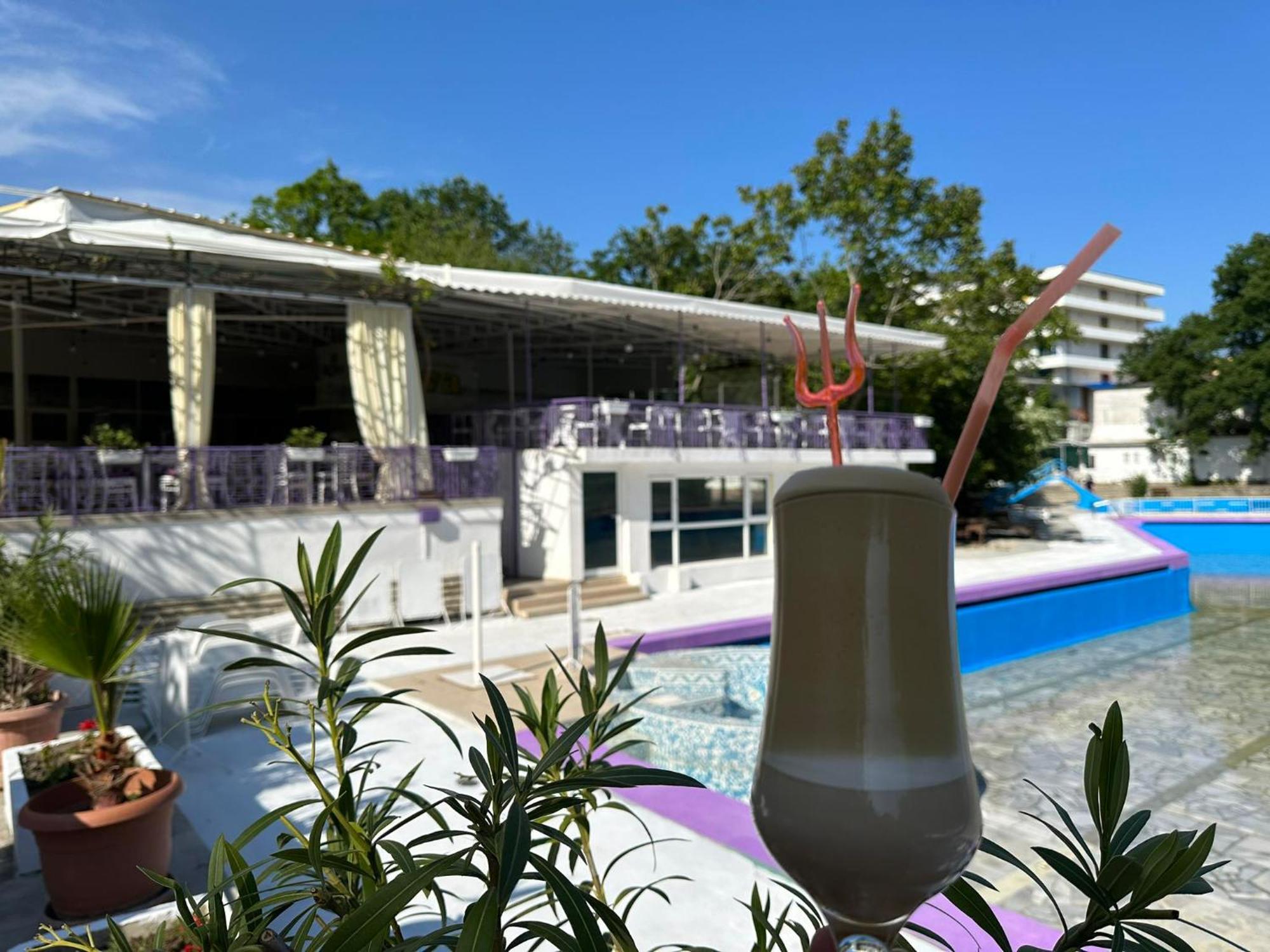 Хотел Рива Golden Sands Exterior foto